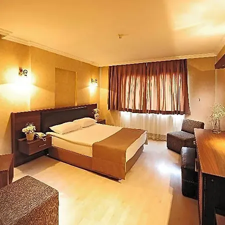 Ustun Alsancak 酒店 3*