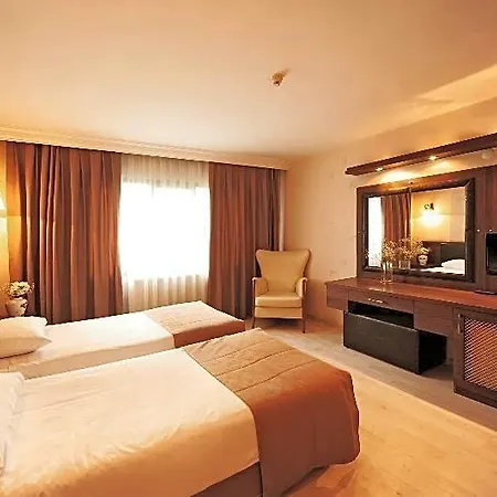 Ustun Alsancak 酒店 3*
