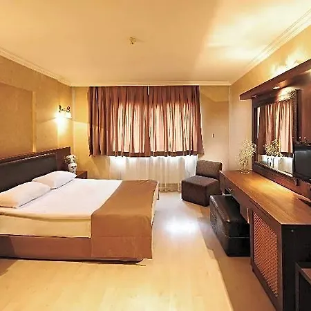 Ustun Alsancak 酒店 3*